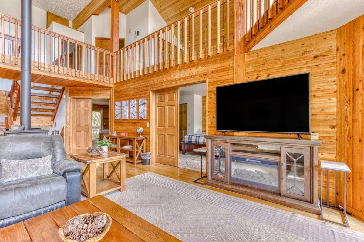Great Blue Lodge - Spacious Ski Lodge, Hot Tub, Sauna, Game Room & More Government Camp Εξωτερικό φωτογραφία