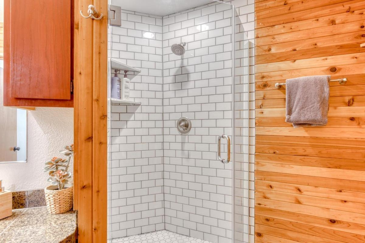 Great Blue Lodge - Spacious Ski Lodge, Hot Tub, Sauna, Game Room & More Government Camp Εξωτερικό φωτογραφία